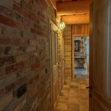 Zrub Holy Cross בית נופש *