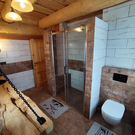 Zrub Holy Cross בית נופש