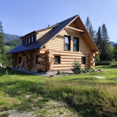 Zrub Holy Cross בית נופש Lazisko